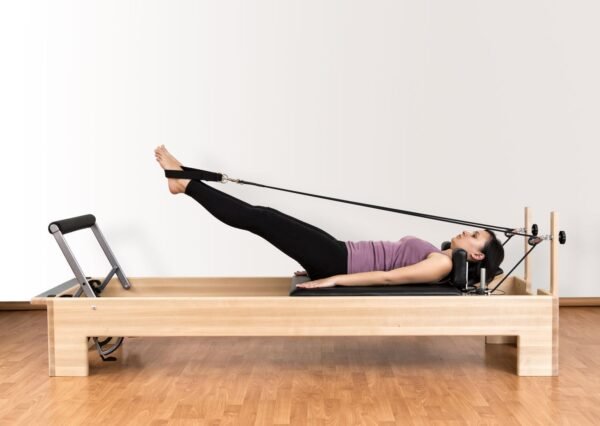 Good Quality Yoga Pilates Equipment Machine Reformer Gym Core Pilates Cadillac Bed